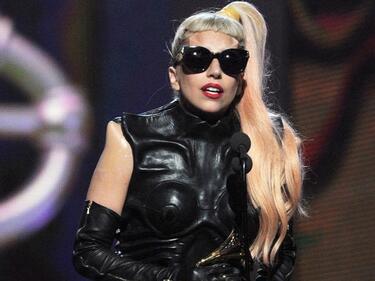 "Applause" за Лейди Гага