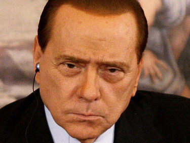 Италианският Сенат реши: Силвио Берлускони - вън!