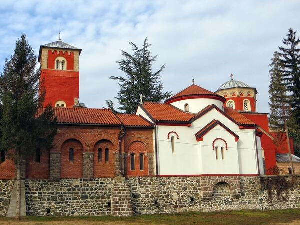 Уикенд идея: Червеният манастир Жича