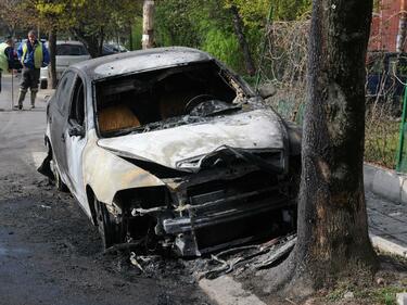 Ето я изгорялата кола на Генка Шикерова