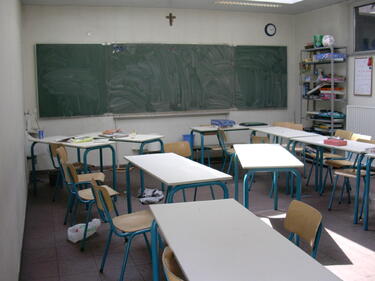 Нови данни показват остър недостиг на учители в България