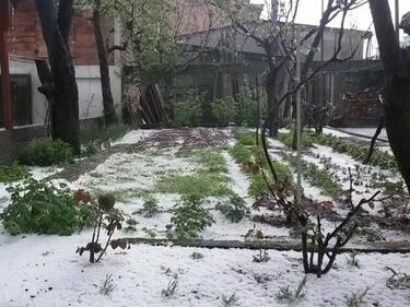 Детска градина остана без покрив след невижданите градушка и порой в Карлово