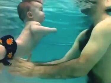 Ето защо бебетата са най-добрите плувци на света (ВИДЕО)