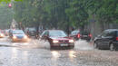 Проливен дъжд се изсипва във Варна 