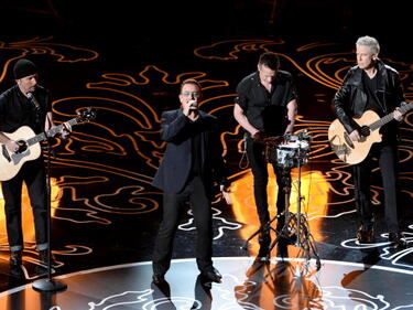 “U2” издават албум до края на годината