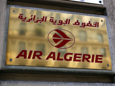 Открити са останки от разбилия се алжирски самолет в Мали