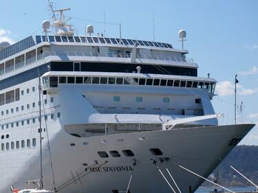Ферибот с българи на борда претърпя корабокрушение в Гърция  