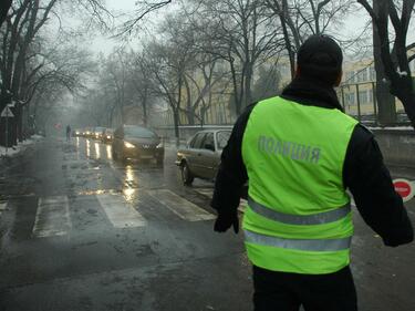 Датчици в колата ни подсказват къде ще има поледица по пътя