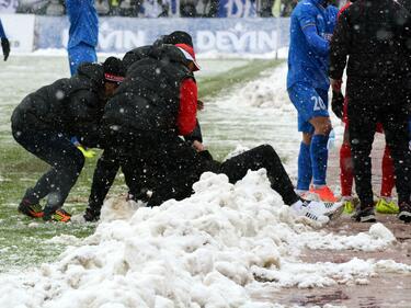 ЦСКА и Стойчо Младенов няма да се занимават повече със "снежната топка"