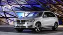 Хибридът BMW X5 вдига 120 км/ч само на ток