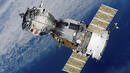 Роскосмос ще подновява редовните туристически полети до МКС