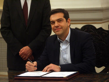 Ципрас: Няма да има намаляване на заплатите и пенсиите