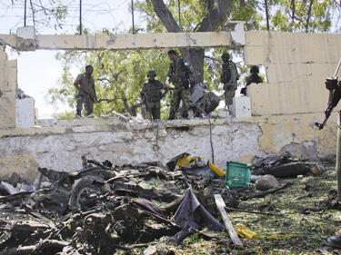 Сомалийските ислямисти "Ал Шабаб" нападнаха две министерства  в Могадишу 
