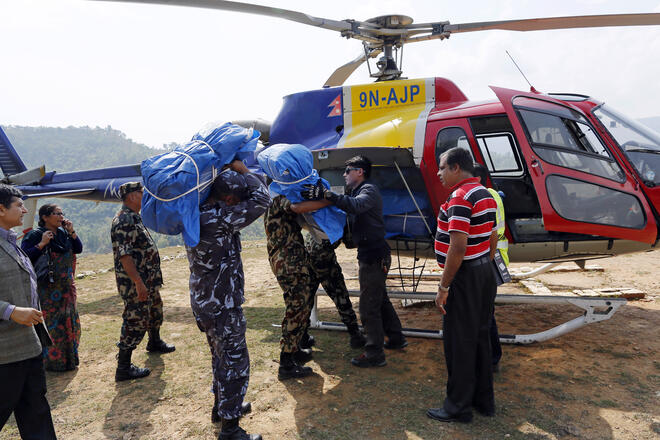 Броят на жертвите след земетресението в Непал достигна над 4300 души