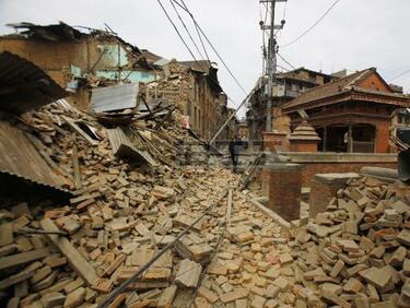 Мощен трус отново разлюля Непал