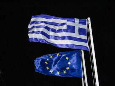 Гърция получи първите 23 млрд. евро от новата програма