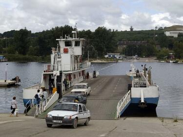 Фериботът Никопол-Турну Мъгуреле работи без разписание
