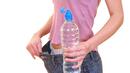 Лекари: Половин литър вода преди хранене топи килограми