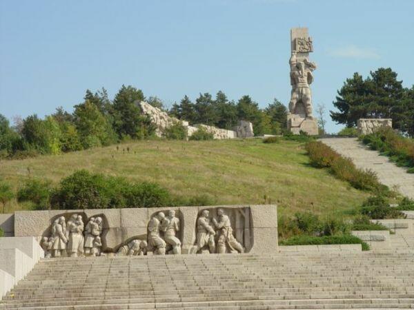 Кметът на Панагюрище въстана срещу ДПС! Този път заради гавра с Райна Княгиня 