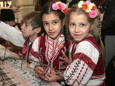 Коледни работилници ще учат децата на любов към българската традиция