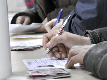 Българите в чужбина ще могат да подновяват лични документи по електронен път
