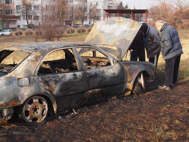 Автомобил изгоря във Варна