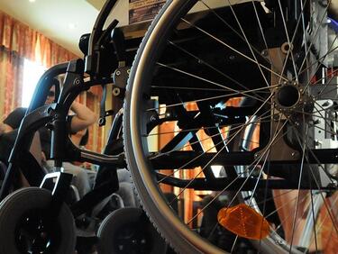 Държавните служители с увреждания ще могат да работят от къщи