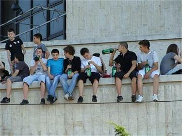 СЗО предупреждава: Българските ученици пият здраво