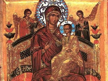 Ликът на „Света Богородица – Всецарица“ озарява София
