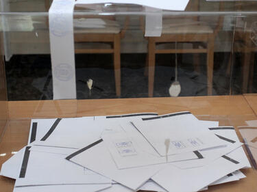 Предлагат изборна секция в чужбина - само при 60 заявления