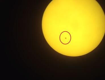 Астролог: Слънчево петно показва мощна енергийна активност в космоса (ВИДЕО)