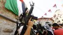 Пир, въздигащ тероризма: Палестници празнуват смъртоносните атаки в Тел Авив