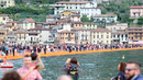 Хиляди туристи ходят по водата с Кристо на италианското езеро Изео