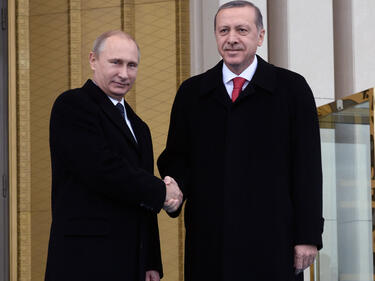 Москва и Анкара като двама млади влюбени