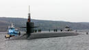 Американска атомна подводница блъсна кораб
