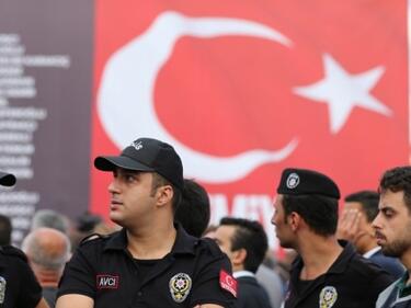 Турското разузнаване иска помощ от германското за издирването на гюленисти