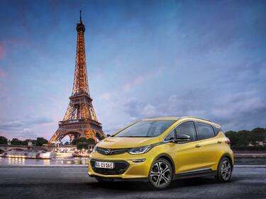 Opel Ampera-e дебютира на автоизложението в Париж