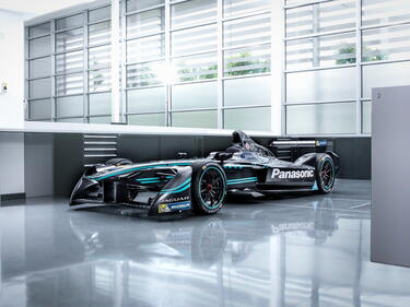 Jaguar влиза във Formula E