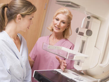 Започват безплатни прегледи срещу рака на гърдата