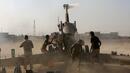 Битката за Мосул е тежка! Джихадистите залагат „живи бомби“ пред иракската армия