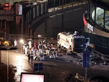 38 достигнаха жертвите на двойния атентат в Истанбул