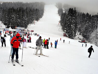 Два от най-големите зимни курорти откриха ски сезона