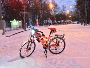 Стотици московчани излязоха да покарат колело на -30