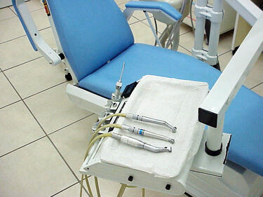 Над 700 зъболекари напуснали страната за 5 години 