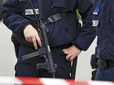 Френската полиция осуети кърваво меле в Париж
