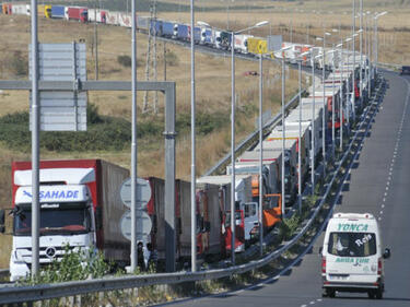 Пак опашки по границите с Турция и Румъния