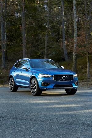 Volvo представи новия XC60 в Женева (СНИМКИ)