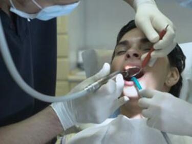 Зъболекари: Денталният статус на българите е трагичен