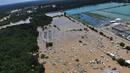 Бурята „Деби“ унищожи десетки хиляди домове