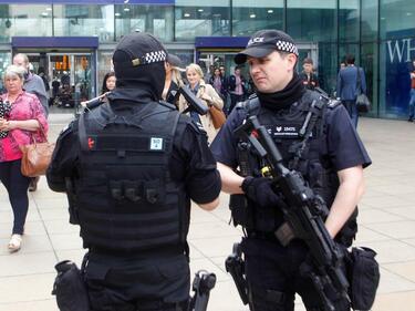 Четирима с обвинения за подготвяни атентати в Лондон